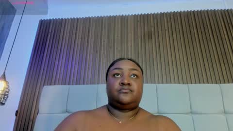 Snapshot of saraby_blandon chatting on March 8, 11:14 am online show from March 8, 11:14 am