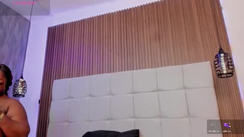 Snapshot of saraby_blandon chatting on March 28, 10:04 am online show from March 28, 10:04 am