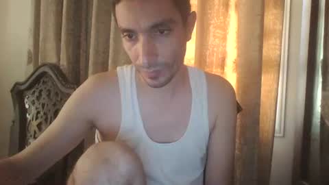 Snapshot of saraclit chatting on October 23, 8:57 am pass kika online show from October 23, 8:57 am