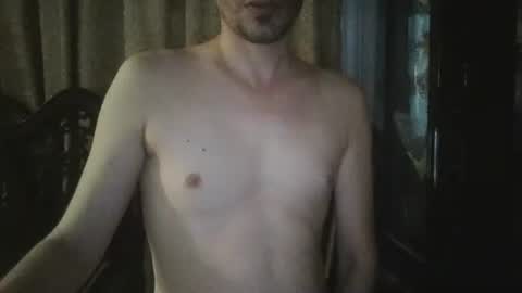 Snapshot of saraclit chatting on May 13, 4:21 am pass kika online show from May 13, 4:21 am