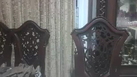 Snapshot of saraclit chatting on June 6, 12:27 am pass kika online show from June 6, 12:27 am