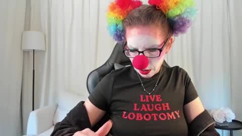 Snapshot of saradesirexo chatting on March 3, 3:51 pm Sara Desire online show from March 3, 3:51 pm