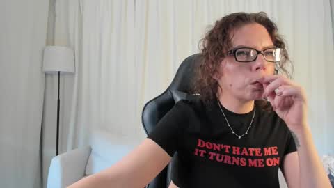 Snapshot of saradesirexo chatting on March 5, 6:59 pm Sara Desire online show from March 5, 6:59 pm