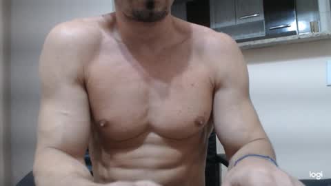 Snapshot of saradorj92 chatting on December 5, 11:18 pm saradorj92 online show from December 5, 11:18 pm