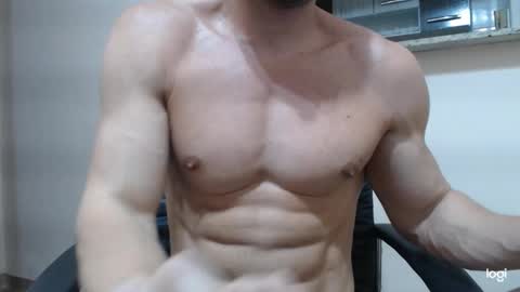 Snapshot of saradorj92 chatting on December 6, 11:25 pm saradorj92 online show from December 6, 11:25 pm