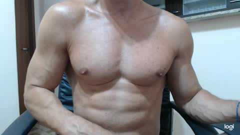 Snapshot of saradorj92 chatting on January 10, 5:15 am saradorj92 online show from January 10, 5:15 am