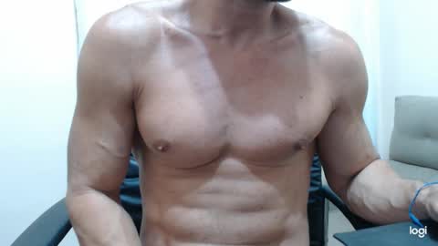 Snapshot of saradorj92 chatting on January 11, 6:03 am saradorj92 online show from January 11, 6:03 am