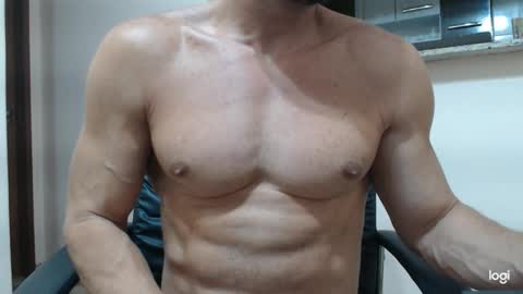 Snapshot of saradorj92 chatting on January 16, 6:35 am saradorj92 online show from January 16, 6:35 am