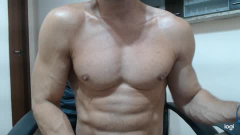 Snapshot of saradorj92 chatting on January 17, 6:26 am saradorj92 online show from January 17, 6:26 am