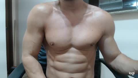 Snapshot of saradorj92 chatting on January 23, 11:15 pm saradorj92 online show from January 23, 11:15 pm