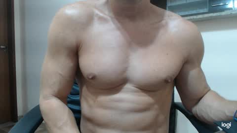 Snapshot of saradorj92 chatting on January 26, 5:02 am saradorj92 online show from January 26, 5:02 am