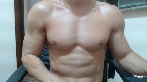 Snapshot of saradorj92 chatting on February 2, 6:04 am saradorj92 online show from February 2, 6:04 am