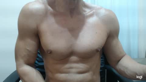 Snapshot of saradorj92 chatting on February 2, 9:34 pm saradorj92 online show from February 2, 9:34 pm