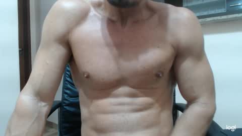 Snapshot of saradorj92 chatting on February 6, 7:56 am saradorj92 online show from February 6, 7:56 am