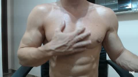 Snapshot of saradorj92 chatting on February 8, 7:26 am saradorj92 online show from February 8, 7:26 am