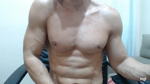 Snapshot of saradorj92 chatting on February 8, 10:08 pm saradorj92 online show from February 8, 10:08 pm