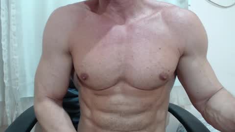 Snapshot of saradorj92 chatting on September 18, 2:13 am saradorj92 online show from September 18, 2:13 am