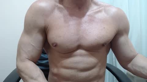 Snapshot of saradorj92 chatting on October 20, 5:35 pm saradorj92 online show from October 20, 5:35 pm