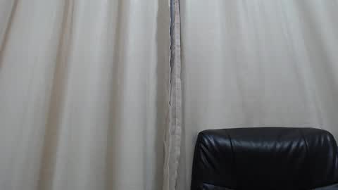 Snapshot of saradorj92 chatting on October 22, 4:35 am saradorj92 online show from October 22, 4:35 am