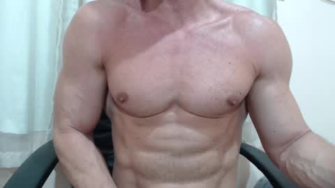 Snapshot of saradorj92 chatting on October 26, 12:05 am saradorj92 online show from October 26, 12:05 am