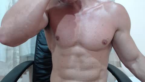 saradorj92 online show from January 7, 10:34 pm