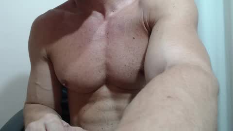 saradorj92 online show from January 31, 9:46 pm