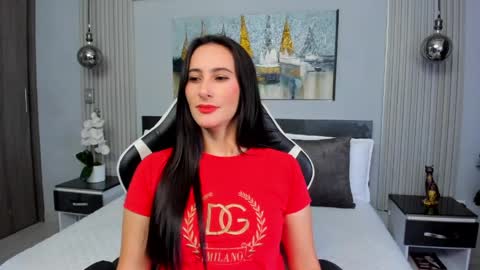 Snapshot of saragomez_1 chatting on May 14, 3:19 pm Sara Gomez online show from May 14, 3:19 pm