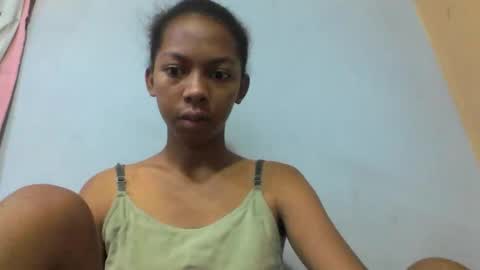 Snapshot of sarah146341 chatting on February 16, 8:32 am sarah146341 online show from February 16, 8:32 am