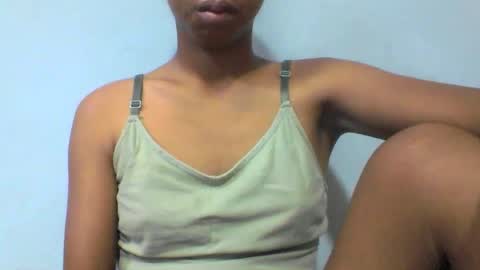 Snapshot of sarah146341 chatting on February 17, 6:14 pm sarah146341 online show from February 17, 6:14 pm