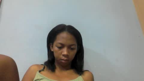 Snapshot of sarah146341 chatting on February 21, 5:14 pm sarah146341 online show from February 21, 5:14 pm