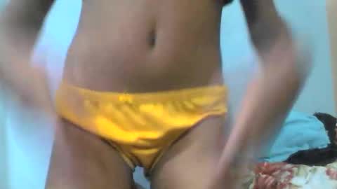 Snapshot of sarah146341 chatting on February 24, 9:40 am sarah146341 online show from February 24, 9:40 am