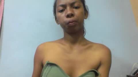 Snapshot of sarah146341 chatting on March 10, 9:03 am sarah146341 online show from March 10, 9:03 am