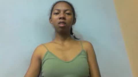 Snapshot of sarah146341 chatting on March 31, 2:17 pm sarah146341 online show from March 31, 2:17 pm