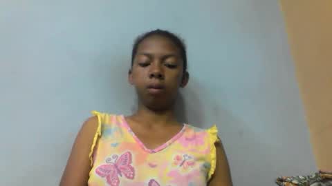 Snapshot of sarah146341 chatting on April 9, 2:33 am sarah146341 online show from April 9, 2:33 am