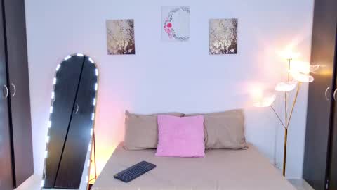 sarah  cinnamon online show from May 21, 8:38 pm