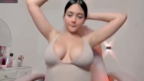 sarah online show from December 22, 2:47 pm