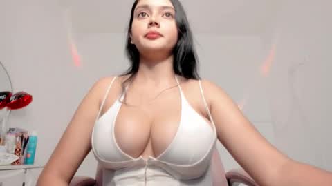 sarah online show from February 11, 9:31 pm