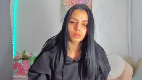 Sara online show from April 29, 8:07 am