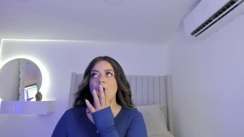 Snapshot of sarah_bonneth chatting on January 23, 10:54 am Sarah Bonneth online show from January 23, 10:54 am