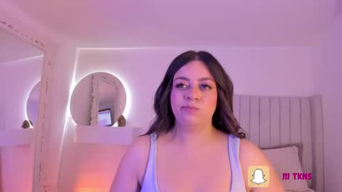 Sarah Bonneth online show from February 20, 11:20 am