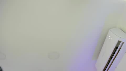 Snapshot of sarah_bonneth chatting on September 9, 11:32 am Sarah Bonneth online show from September 9, 11:32 am