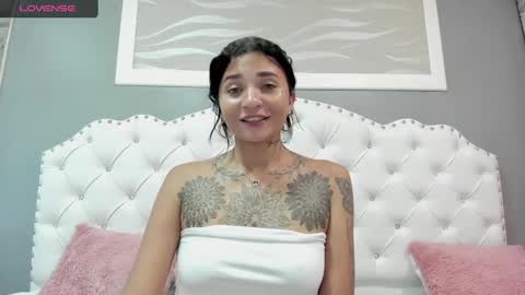 Sarah online show from December 3, 11:57 pm