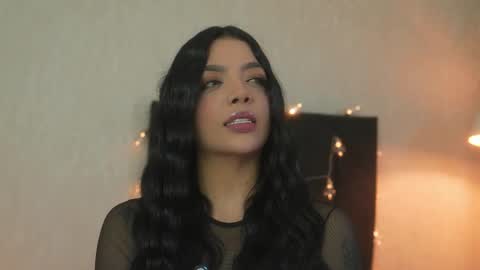 Snapshot of sarah_hiill chatting on April 15, 10:32 pm online show from April 15, 10:32 pm