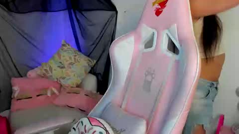 Sarah Ramirez online show from January 5, 4:14 am