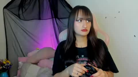 Sarah Ramirez online show from January 6, 3:31 am