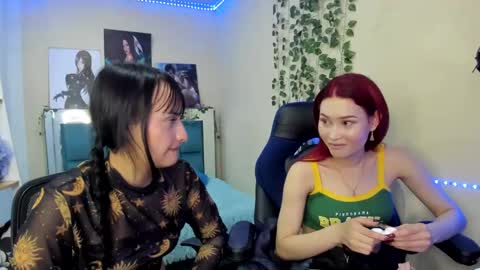 Sarah Ramirez online show from February 12, 8:40 pm