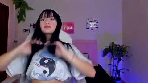 Sarah Ramirez online show from February 13, 11:50 am