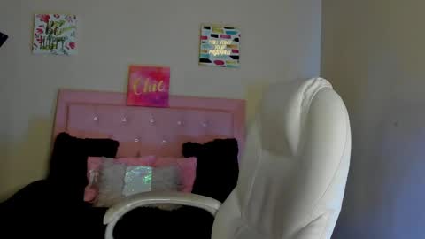 Sarah Ramirez online show from March 5, 6:12 pm