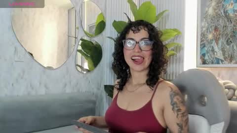 Snapshot of sarah_sluty chatting on March 29, 2:11 am Sarah online show from March 29, 2:11 am