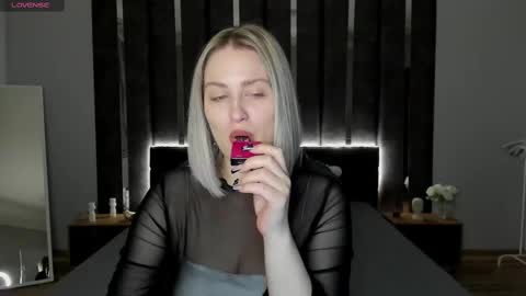 Snapshot of sarah_soul chatting on February 13, 12:57 am Sarah online show from February 13, 12:57 am